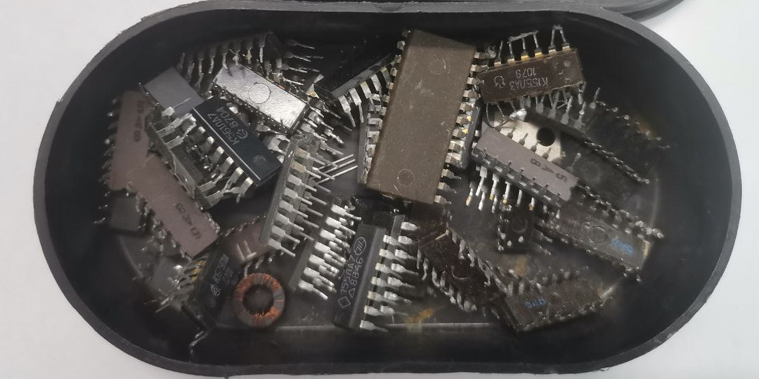 Коробка древностей. К155ИД3