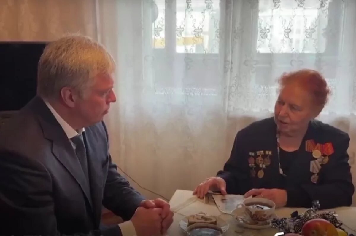    Алексей Русских навестил жительницу блокадного Ленинграда Тамару Зеленову