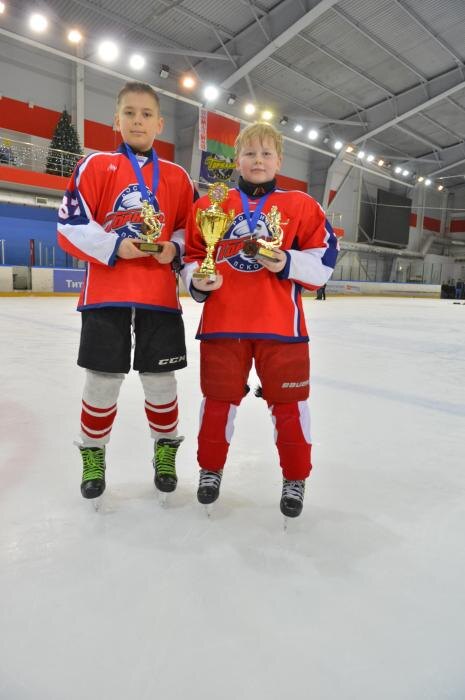 Хоккеисты псковского «Торнадо» выиграли бронзу юношеского турнира «Лёд и пламя»
Фото: Федерация хоккея Псковской области