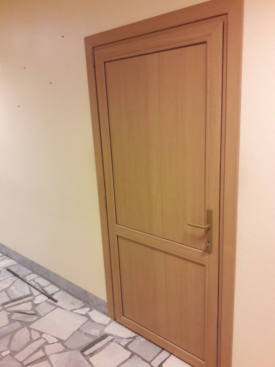 Межкомнатная дверь на кухню