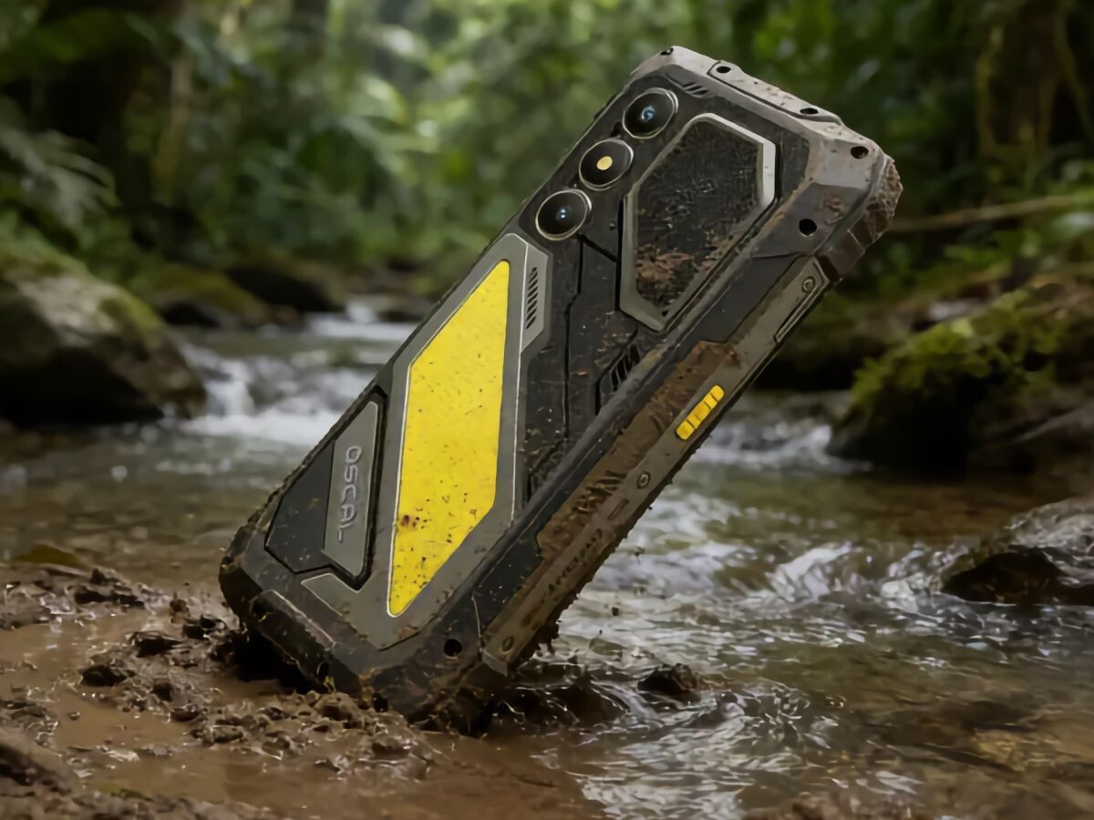    Oscal Pilot 5 вмещает в себе пауэрбанк, прожектор и колонку