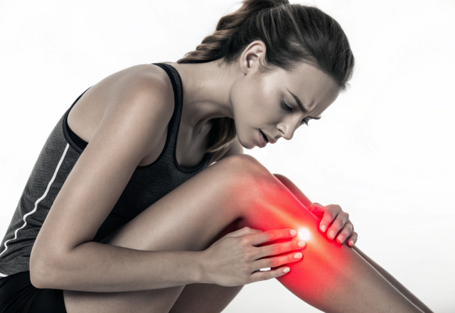 Почему болят голени и как избавиться от тяжести в ногах дома