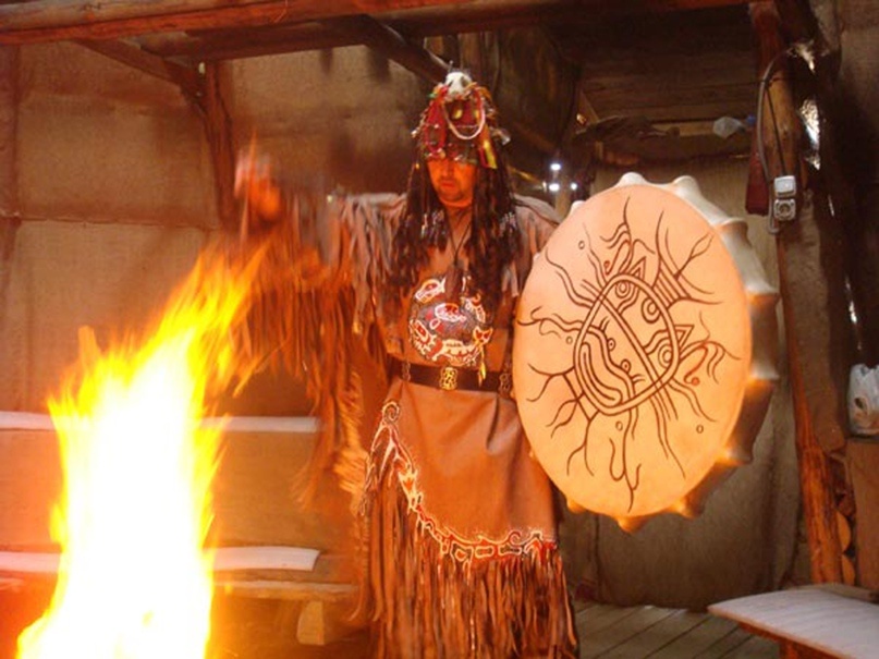 Шаман Манси. Общественное достояние.