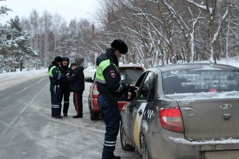 Три фразы инспектору, после которых вы заплатите огромный штраф: о чем нельзя говорить при общении с ДПС
