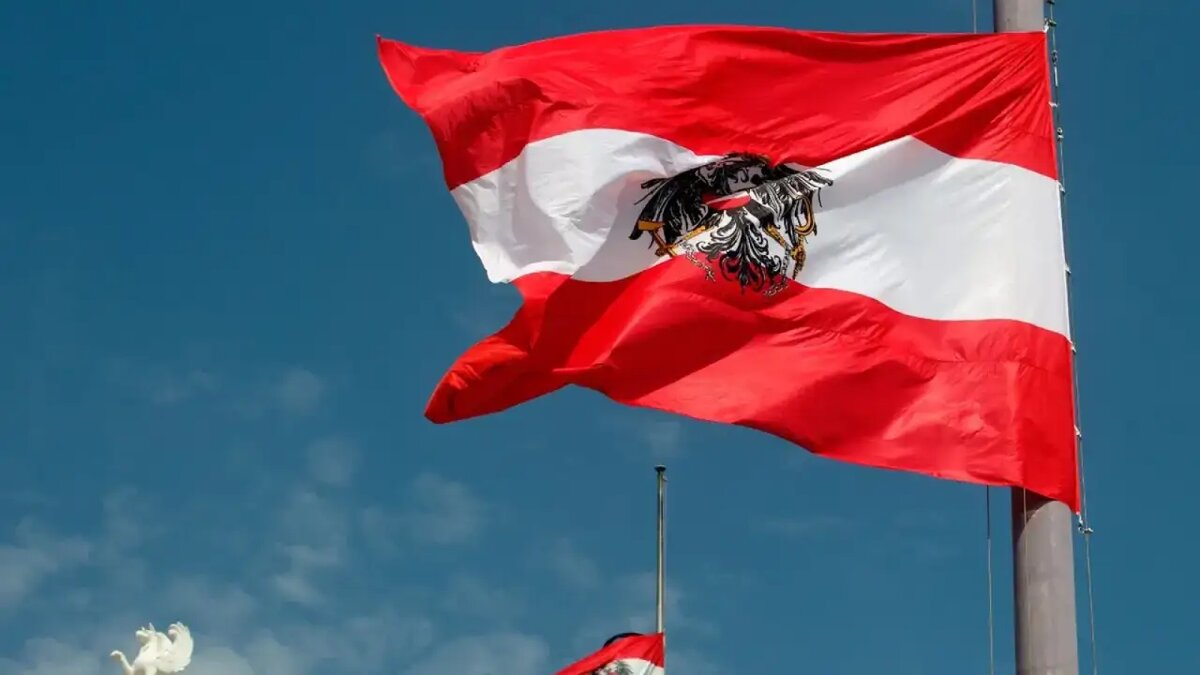    Флаг Австрии. © unsplash.com