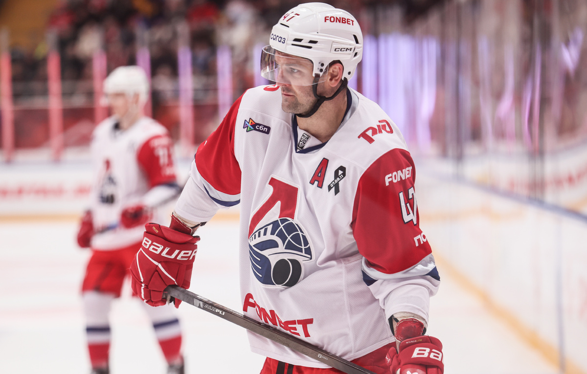    Нападающий "Локомотива" Александр Радулов  Сергей Савостьянов/ТАСС