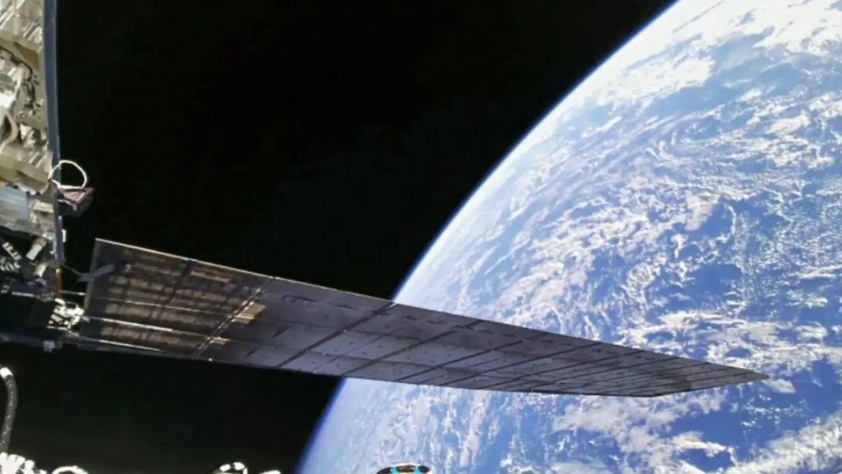 Низкоорбитальный спутник Amazon на околоземной орбите. Фото принадлежит Amazon