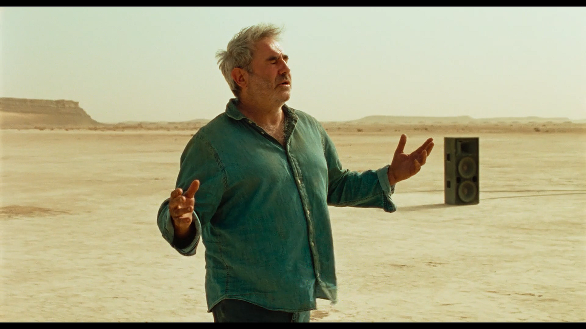 Кадр из фильма Сират (2025)