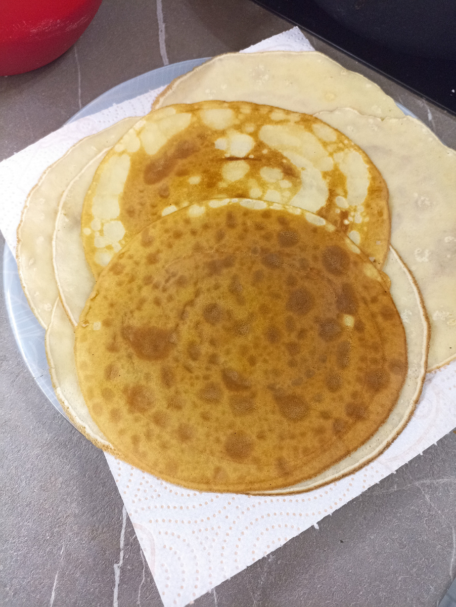 На фото вид блинов с обеих сторон