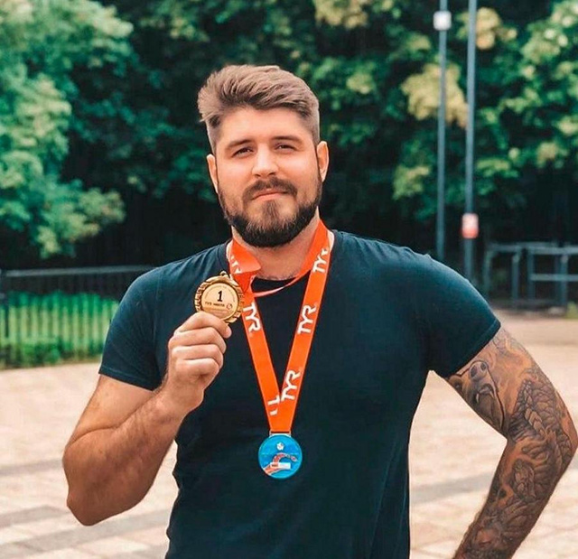    Что случилось с опытным пловцом во время соревнований, до сих пор остается загадкой