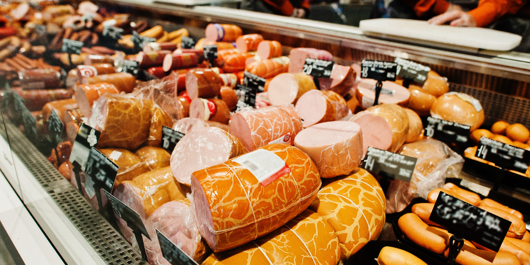 Как выбрать колбасу, если везде пишут ГОСТ? Секрет не в буквах, а в цифрах и порядке слов