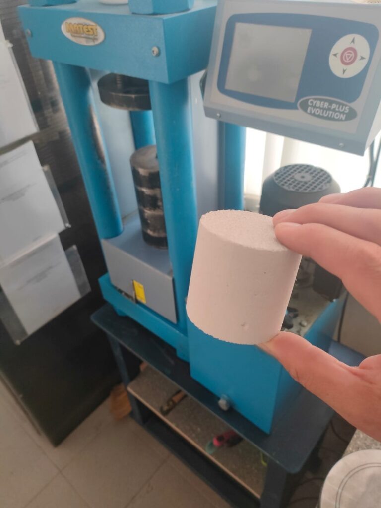 Испытание бетона на прочность