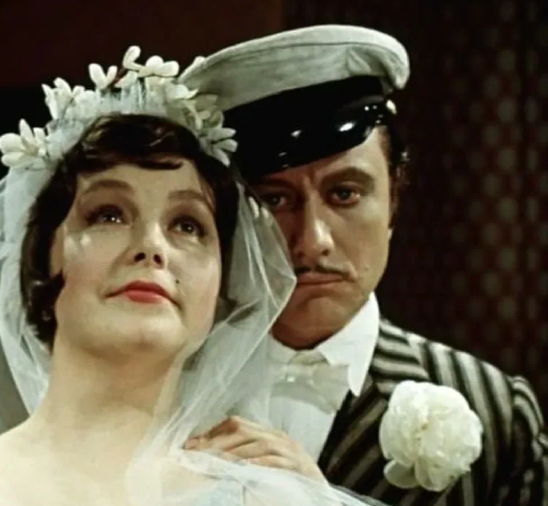 Молодая была не молода...