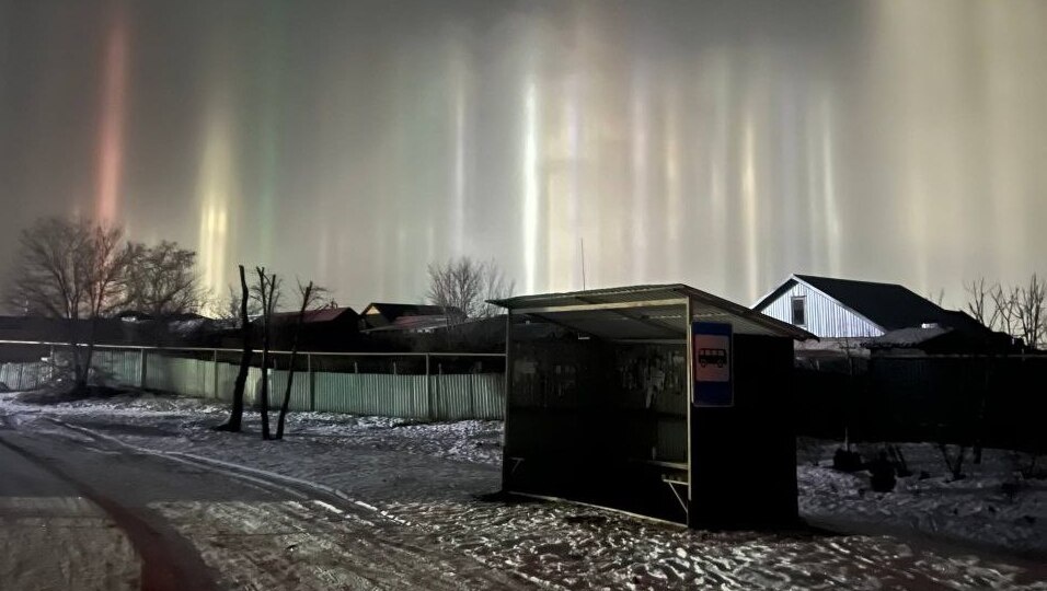 Световые столбы озарили небо в Воронежской области