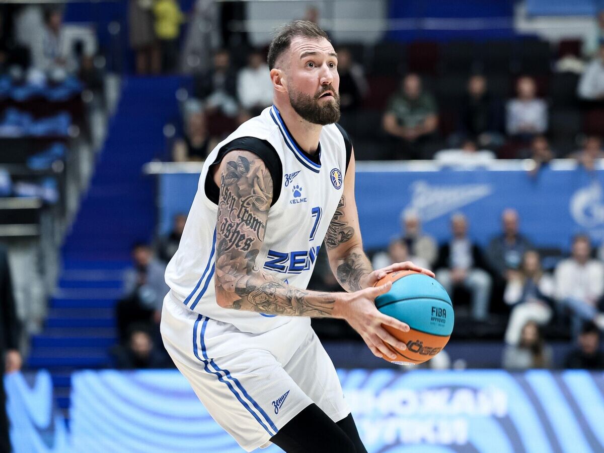    Баскетболист "Зенита" Сергей Карасев | © Инфографика . Пресс-служба Единой лиги ВТБ