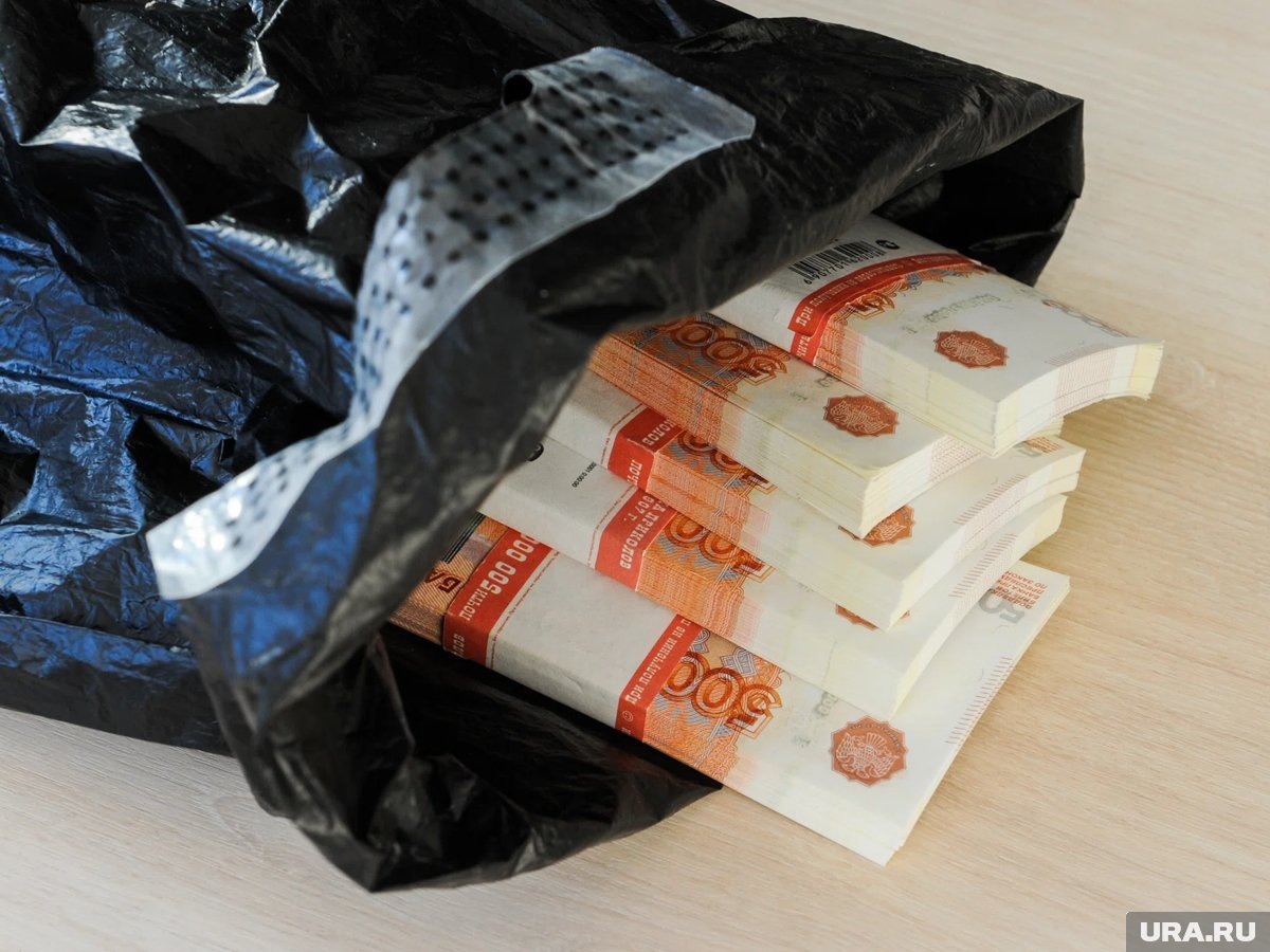     Сейчас материальный ущерб от действий Разина составляет около 500 млн рублей