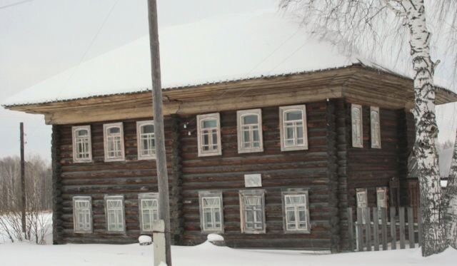 В этой школе учился Павлик Морозов, в ней же осудили его отца - Трофима Морозова