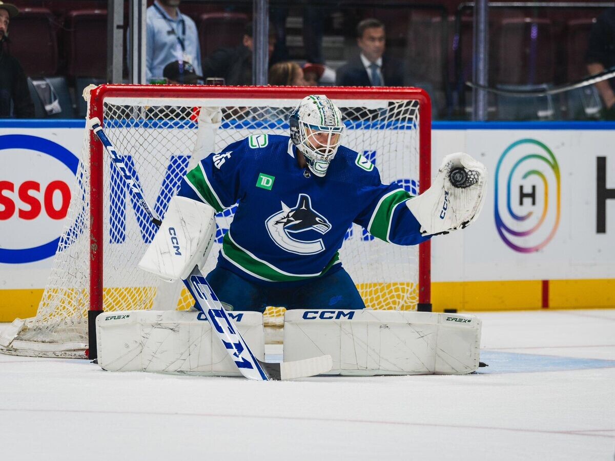    Вратарь "Ванкувер Кэнакс" Тэтчер Демко перед матчем НХЛ | © пресс-служба клуба "Ванкувер Кэнакс"