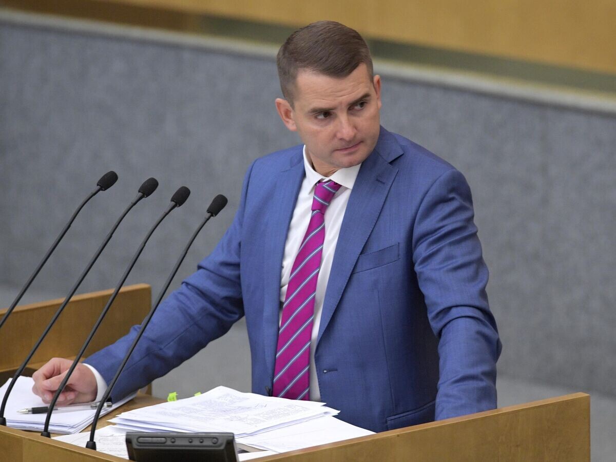    Председатель комитета Госдумы РФ по труду, социальной политике и делам ветеранов Ярослав Нилов на пленарном заседании Государственной Думы РФ | © РИА Новости / Владимир Федоренко