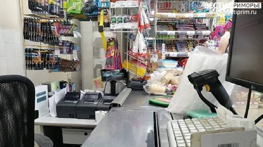 Малолеток, устроивших погром магазина во Владивостоке, задержали