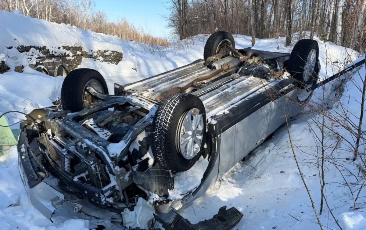    Пассажирка попала в больницу после переворота Nissan на хабаровской трассе