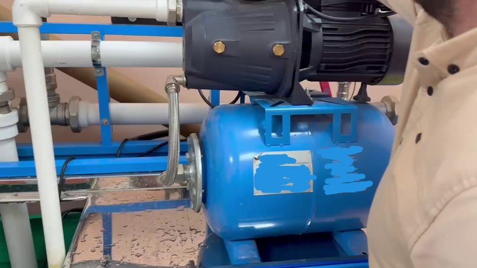 Проверяем на стенде одну из станций конкурентов, эта оказалось вполне нормальной и приличной.