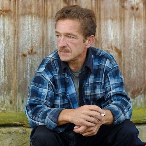 Фото из интернета. Самоха ждёт жену из леса.