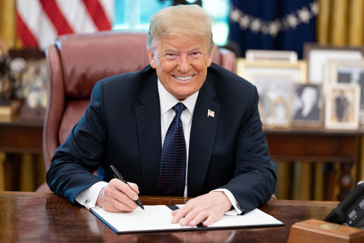 Американский лидер заявил о прогрессе в переговорах.  Фото: flickr.com / Trump White House Archived / Official White House Photo by Shealah Craighead (Public domain)