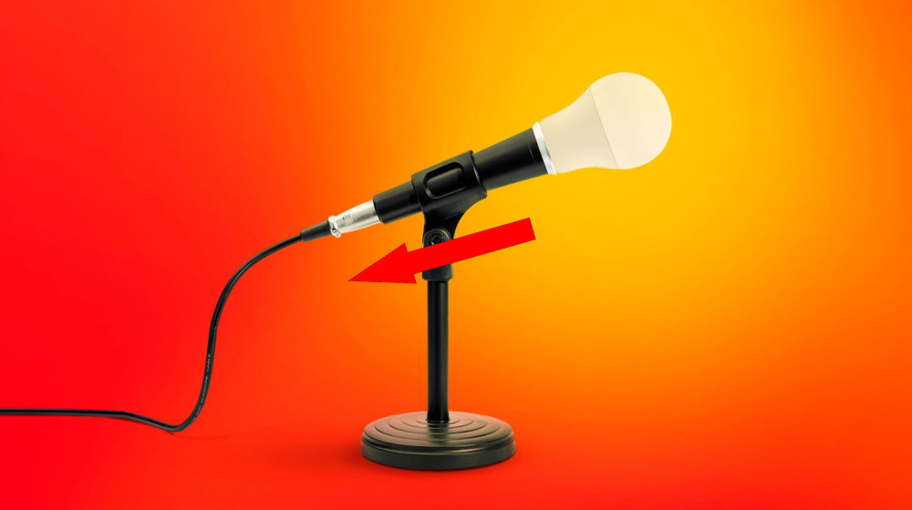    Ваш телефон точно подслушивает вас? Вся правда без прикрас