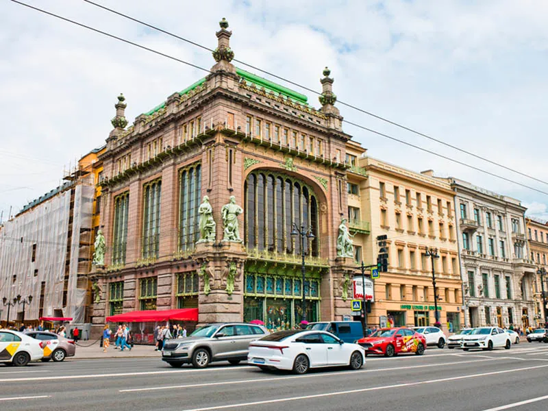 Здание дома братьев Елисеевых на Невском проспекте. Санкт-Петербург, 2024 год. Фотография: Е.О./ фотобанк «Лори»