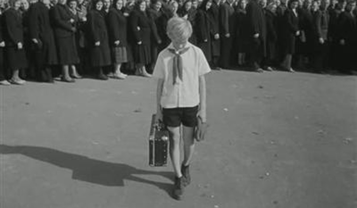    Фото: кадр из фильма "Добро пожаловать, или посторонним вход воспрещен"