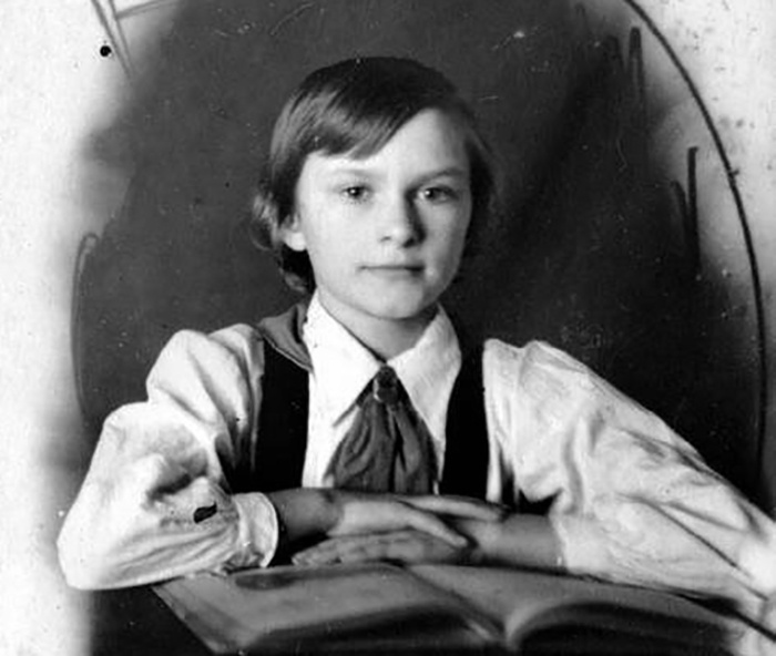 Валентина Талызина в школьные годы