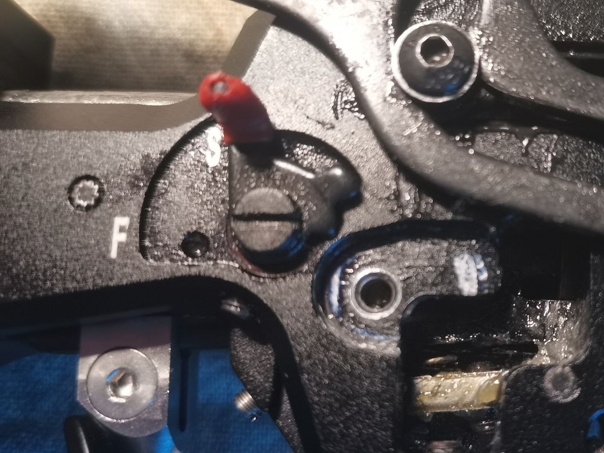 Рычаг перевода режимов стрельбы