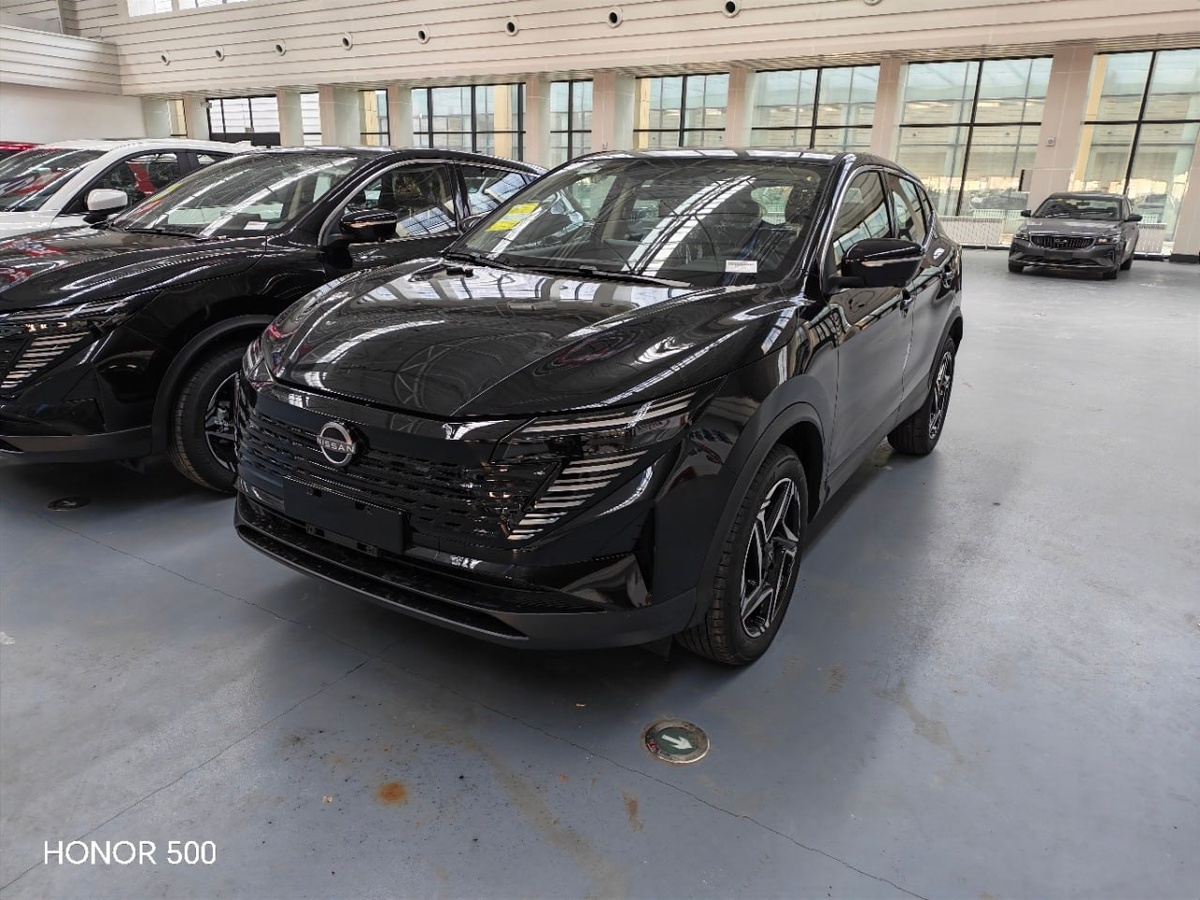 Nissan Qashqai рестайлинг, комплектация Honor 2.0L CVT XV Sincere Edition 