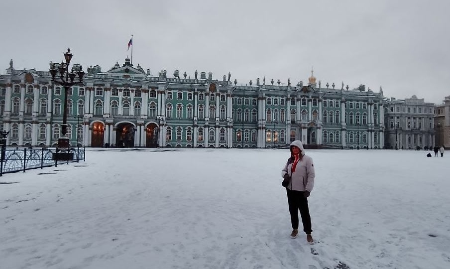 Санкт Петербург. Дом Зингера, Казанский собор, Дворцовая площадь, Эрмитаж.