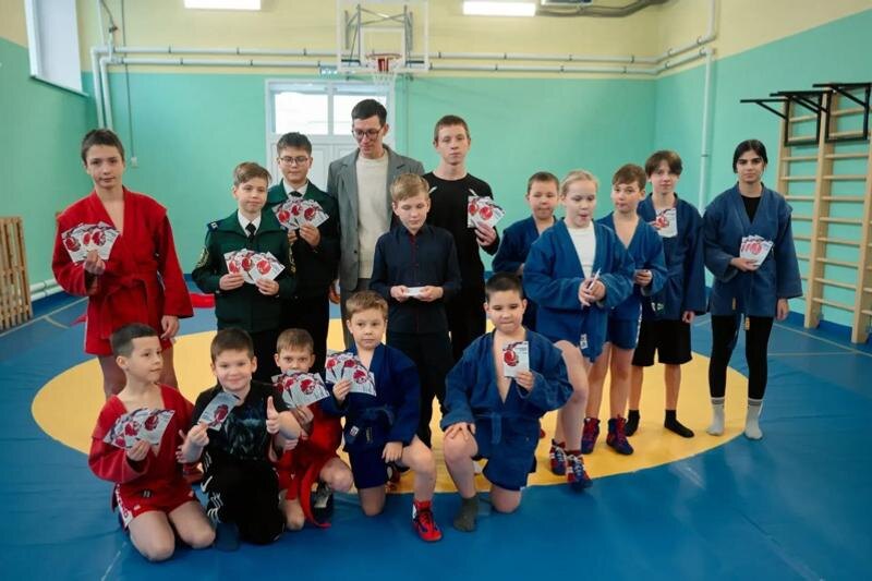    Фото Федерации самбо Свердловской области/ На открытии зала для занятий самбо