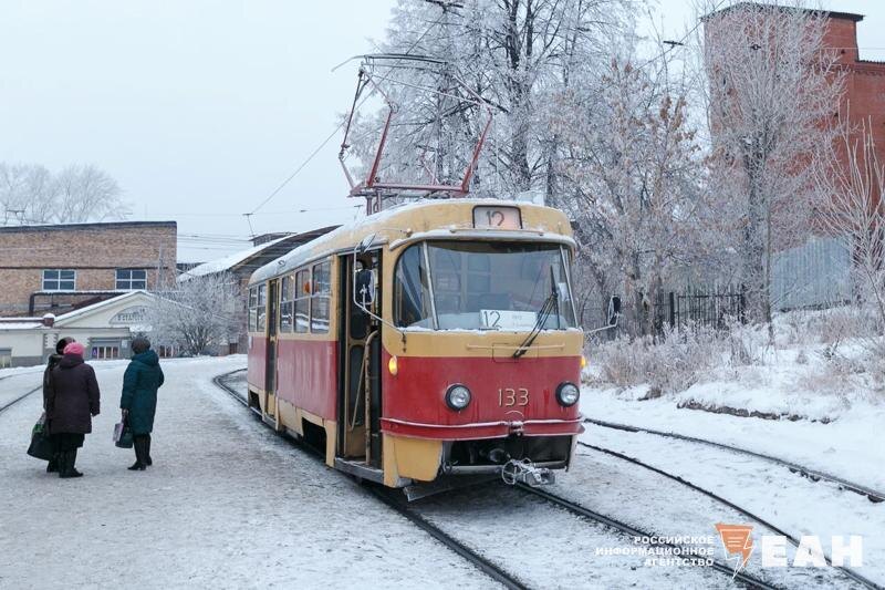    ЕАН. Старый трамвай «Татра»