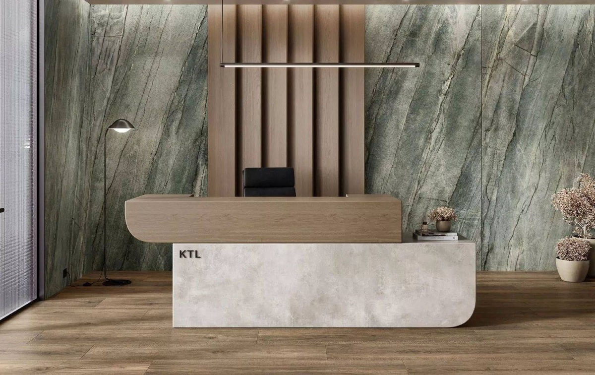 Для создания этого интерьера был использован керамогранит из коллекции Tiffany от бренда KTL‑KERATILE