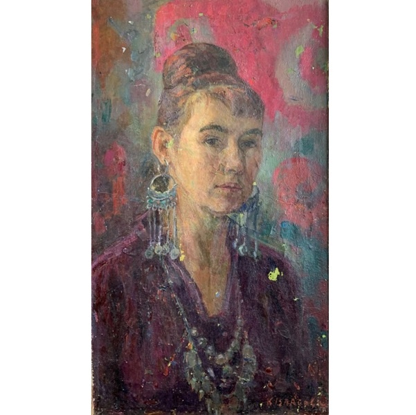 Клара Власова. Автопортрет с дагестанскими украшениями. 1974. Холст, масло. 75 х 40