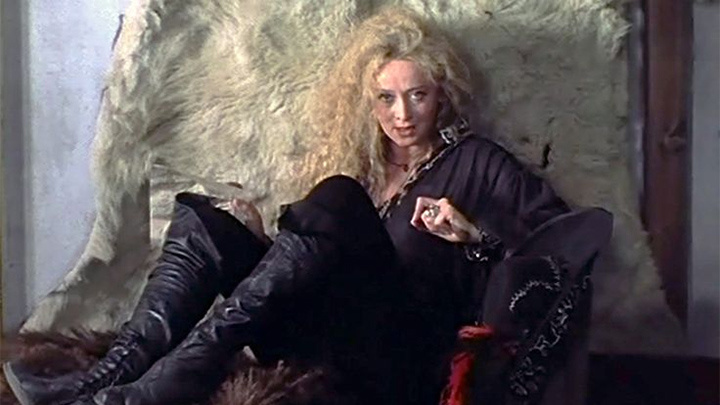    Тот самый узнаваемый брючный костюм для Миледи. Кадр из к/ф "Д’Артаньян и три мушкетёра" (1979). Режиссёр: Георгий Юнгвальд-Хилькевич. Одесская киностудия