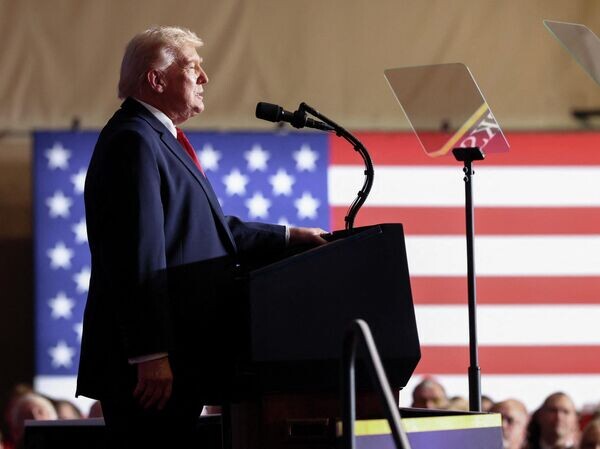    © REUTERS / Kevin Lamarque