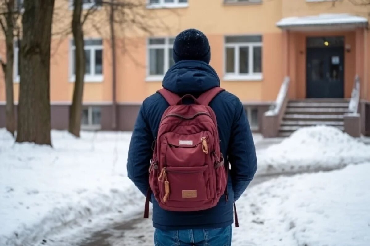    Нижегородских школьников заставили стоять на морозе из-за опоздания