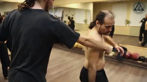 На фото ленивый "Каваши" от прямого, без шагов, только разворотом корпуса