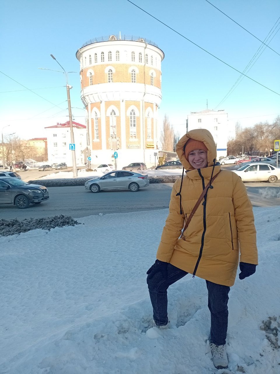 Водонапорная башка, в которой находятся офисы и даже ресторан.