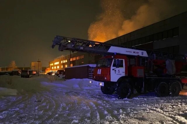    Большой пожар на складе в Перми: что известно?
