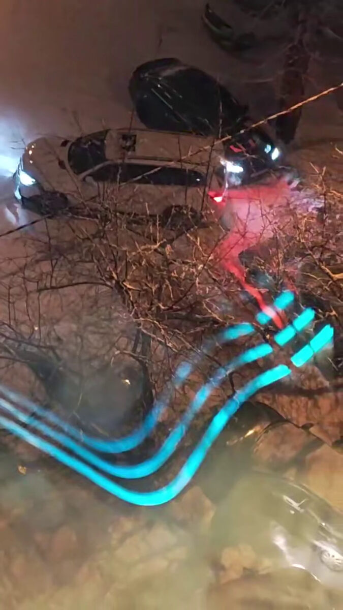     Водитель «Мерседеса» помял 6 машин на Воронова в Красноярске