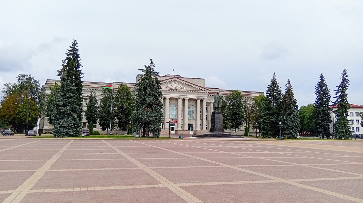 Молодечно, Центральная площадь. Фото из личного архива автора.