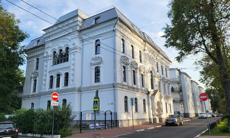 Ярославль — достопримечательности — здание бывшей глазной лечебницы