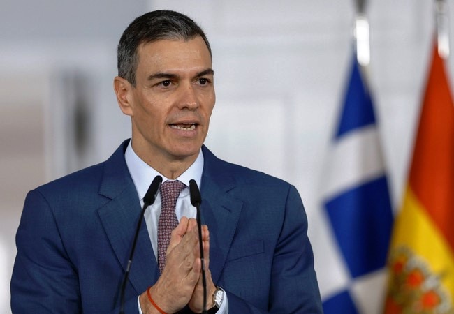 Правительство Испании упростит легализацию более чем для 500 тысяч мигрантов