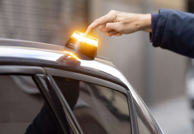 Испания вводит жёсткий контроль за аварийной бализой V16: штрафы доходят до 30 тысяч евро